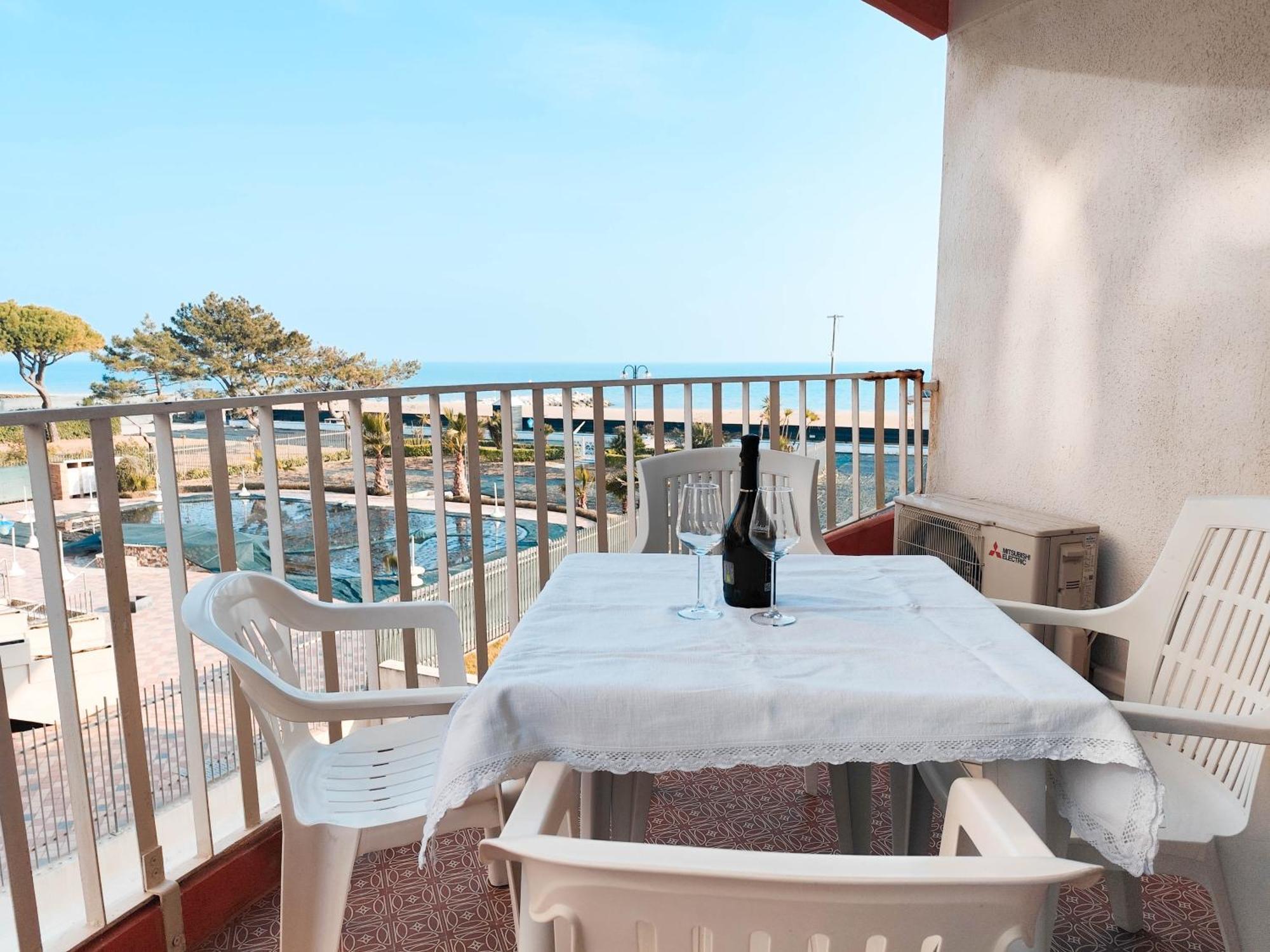 Apollo Fronte Mare Apartamento Lido di Jesolo Exterior foto